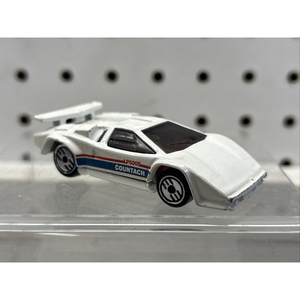 1987 Hot Wheels Lamborghini Countach LP500S, White UH Wheels Speed Fleet
